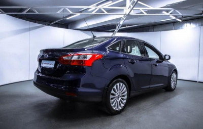 Ford Focus 1.6 PowerShift (105 л. с.)