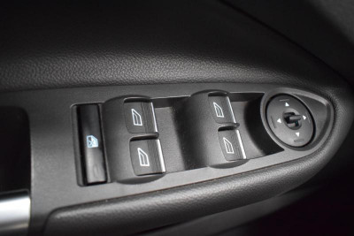 Ford Kuga 2.5 AT (150 л. с.) Titanium Plus