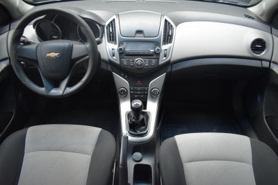 Chevrolet Cruze 1.6 MT (109 л. с.)