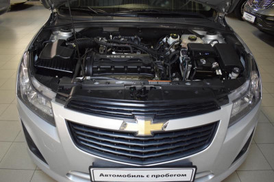 Chevrolet Cruze 1.6 MT (109 л. с.)