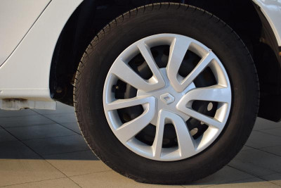 Renault Logan 1.6 MT (82 л. с.)