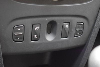 Renault Logan 1.6 MT (82 л. с.)