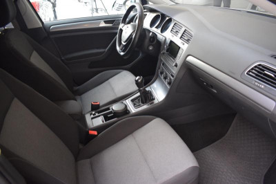 Volkswagen Golf 1.2 TSI BlueMotion MT (105 л. с.)