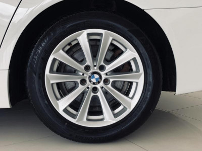BMW 5 серия 520i Steptronic (184 л. с.)