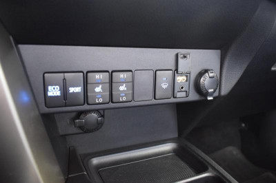 Toyota RAV4 2.5 AT (180 л. с.)