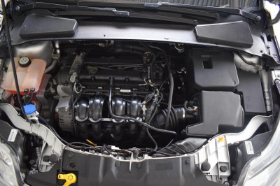 Ford Focus 1.6 MT (105 л. с.)