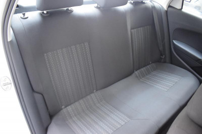 Volkswagen Polo 1.6 MPI MT (90 л. с.) Trendline