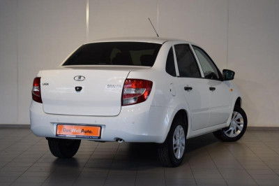 LADA Granta седан 1.6 AT 8кл (87 л. с.) Standard