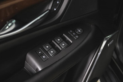 Cadillac Escalade 6.2 V8 АТ 4WD (426 л.с.) Luxury