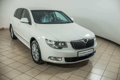 ŠKODA Superb 2.0 TDI DSG 4x4 (140 л. с.)