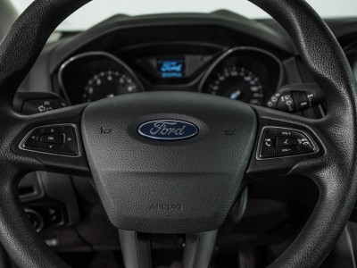 Ford Focus Хетчбэк 1.6 Ti-VCT PowerShift (105 л. с.) Sync Edition