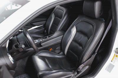 Chevrolet Camaro 2.0 AT (238 л. с.) RS
