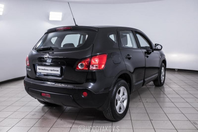 Nissan Qashqai 2.0 CVT 4WD (140 л. с.)
