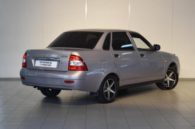 LADA Priora 1.6 MT 16 кл (Евро-3) (98 л. с.)
