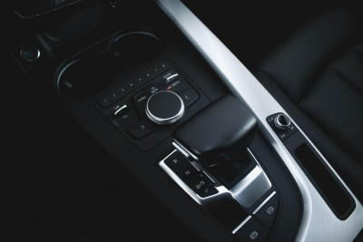 Audi A4 1.4 TFSI S tronic (150 л. с.)