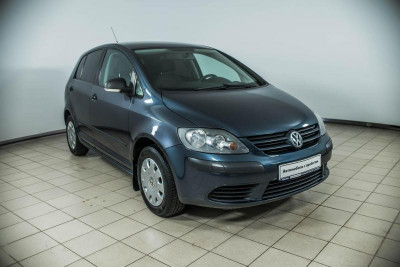 Volkswagen Golf 1.6 MT (101 л.с.)