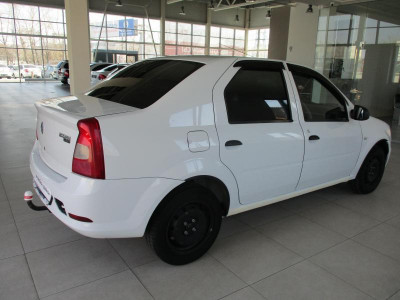 Renault Logan 1.4 MT (75 л.с.)