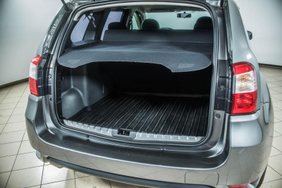 Nissan Terrano 1.6 MT (102 л. с.) Comfort