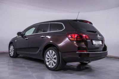 Opel Astra 1.4 Turbo AT (140 л. с.)