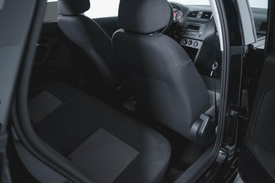 Volkswagen Polo 1.6 MT (105 л. с.)
