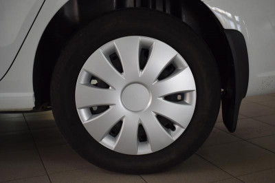 Volkswagen Polo 1.6 MT (85 л. с.)