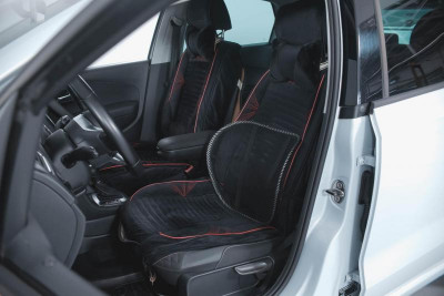 Volkswagen Polo 1.6 MPI AT (110 л. с.)