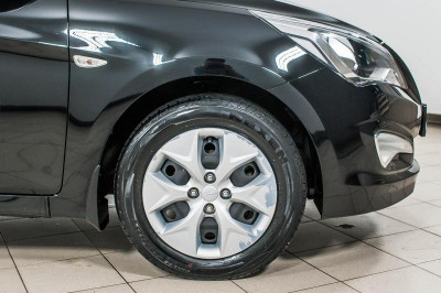 Hyundai Solaris 1.4 AT (107 л. с.) Active