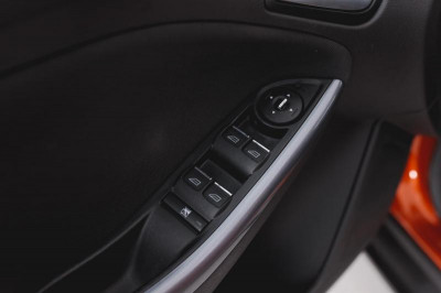Ford Focus 1.6 MT (125 л. с.)