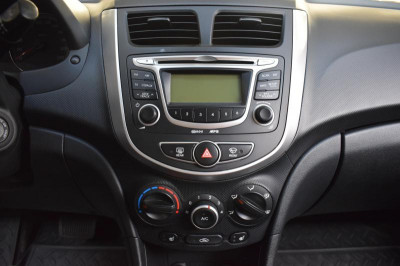 Hyundai Solaris 1.6 AT (123 л. с.)