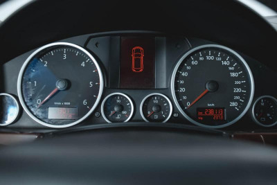 Volkswagen Touareg 2.5 TDI AT (174 л. с.)