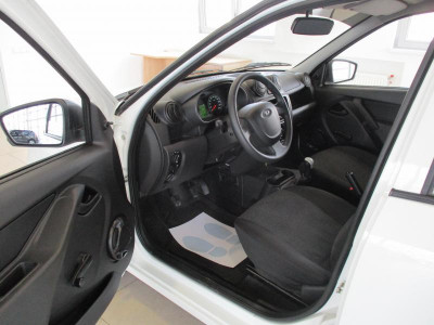 LADA Granta седан 1.6 MT 8кл (82 л. с.) Standard
