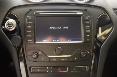 Ford Mondeo 2.0 SCTi Powershift (200 л. с.)