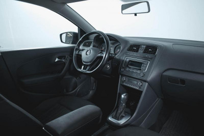 Volkswagen Polo 1.6 MPI AT (110 л. с.) Trendline