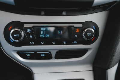 Ford Focus 1.6 PowerShift (105 л. с.)