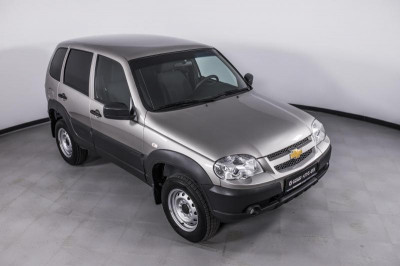 Chevrolet niva Niva 1.7 MT (79,6 л. с.) L