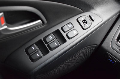 Hyundai ix35 2.0 AT 2WD (150 л. с.)