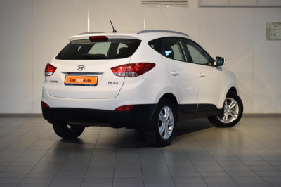 Hyundai ix35 2.0 AT 2WD (150 л. с.)