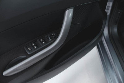 Peugeot 308 1.6 MT (120 л. с.)