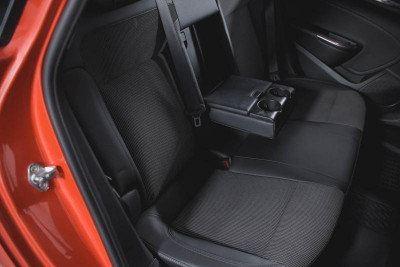 Opel Astra 1.6 AT (115 л. с.)