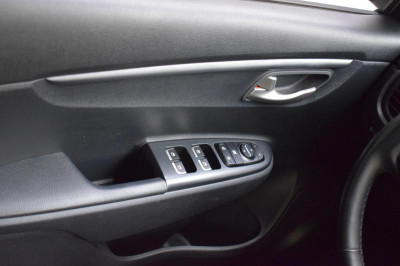 Kia Rio X-Line 1.4 AT (100 л. с.) Prestige