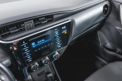 Toyota Corolla 1.6 CVT (122 л. с.)