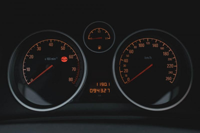 Opel Astra 1.8 AT (110 л.с.)
