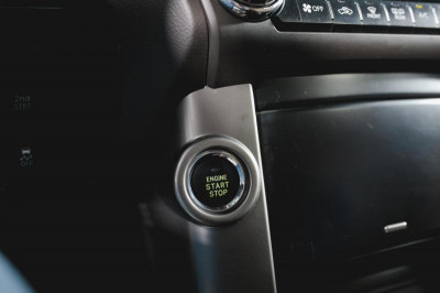 Toyota Land Cruiser Prado 3.0 D AT 4WD (173 л. с.)