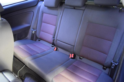 Volkswagen Golf 1.6 MT (102 л. с.)