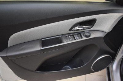 Chevrolet Cruze 1.6 AT (109 л. с.)