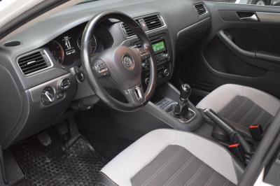 Volkswagen Jetta 1.4 TSI MT (150 л. с.)