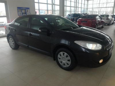 Renault Fluence 1.6 MT (110 л. с.)