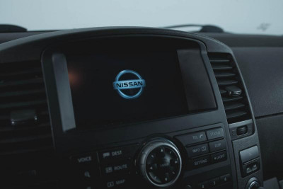 Nissan Pathfinder 2.5 dCi Turbo AT AWD (190 л. с.)