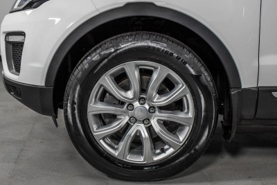 Land Rover Range Rover Evoque 2.0 TD4 AT AWD (150 л. с.) SE