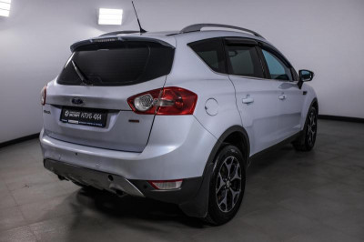 Ford Kuga 2.0 TDCi MT AWD (136 л. с.)